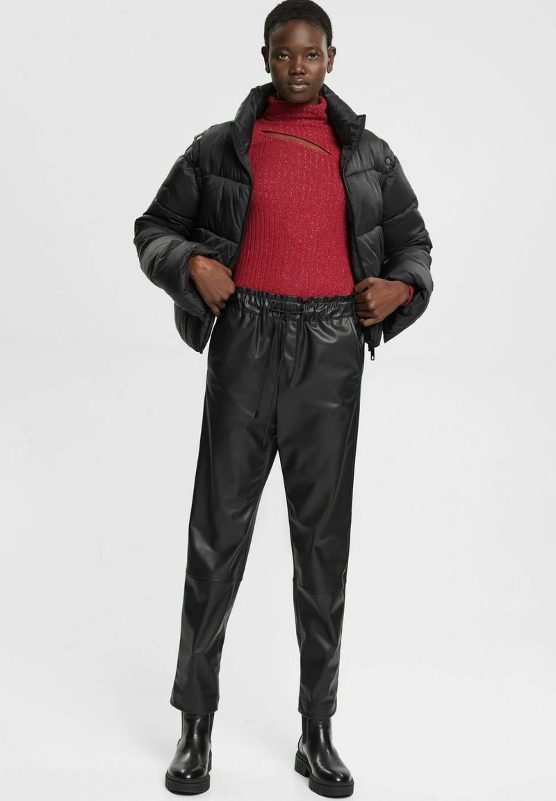 Edc By Esprit MIT ROLLKRAGEN GLITZER EFFEKT UND CUT OU - Strickpullover - Cherry Red – Bild 2